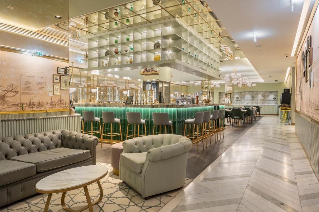 The Emerald House Lisbon - Curio Collection By Hilton