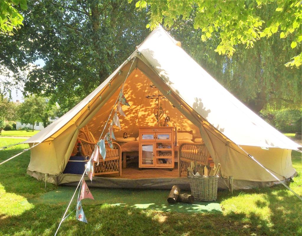 Oxford Riverside Glamping